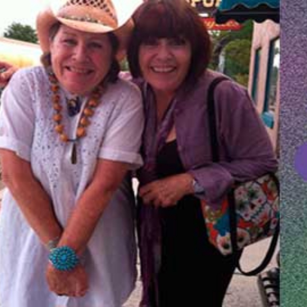 Meet your Poshers, Beth & Katee
